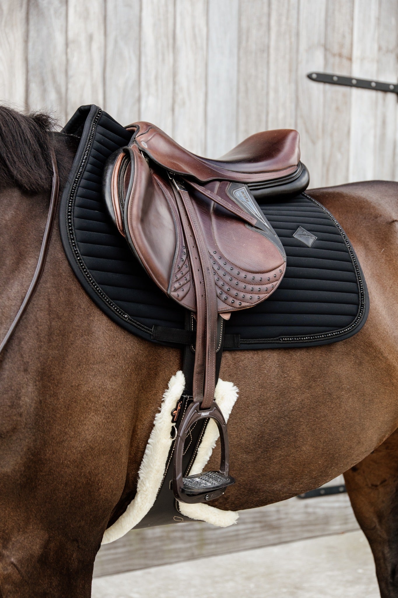 Kentucky Sheepskin Stud Guard Girth