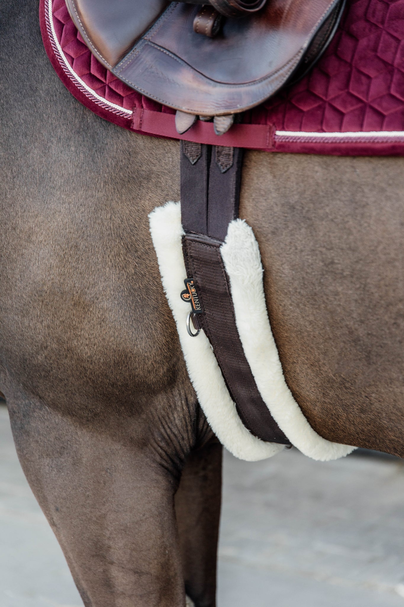 Kentucky Horsewear Sheepskin Girth - Natural Fleece