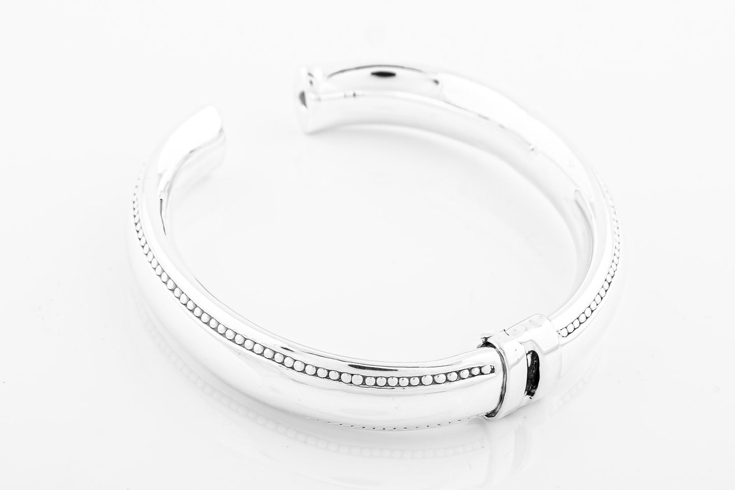 Hitchley & Harrow SS26 Bead Edge Hinged Bangle